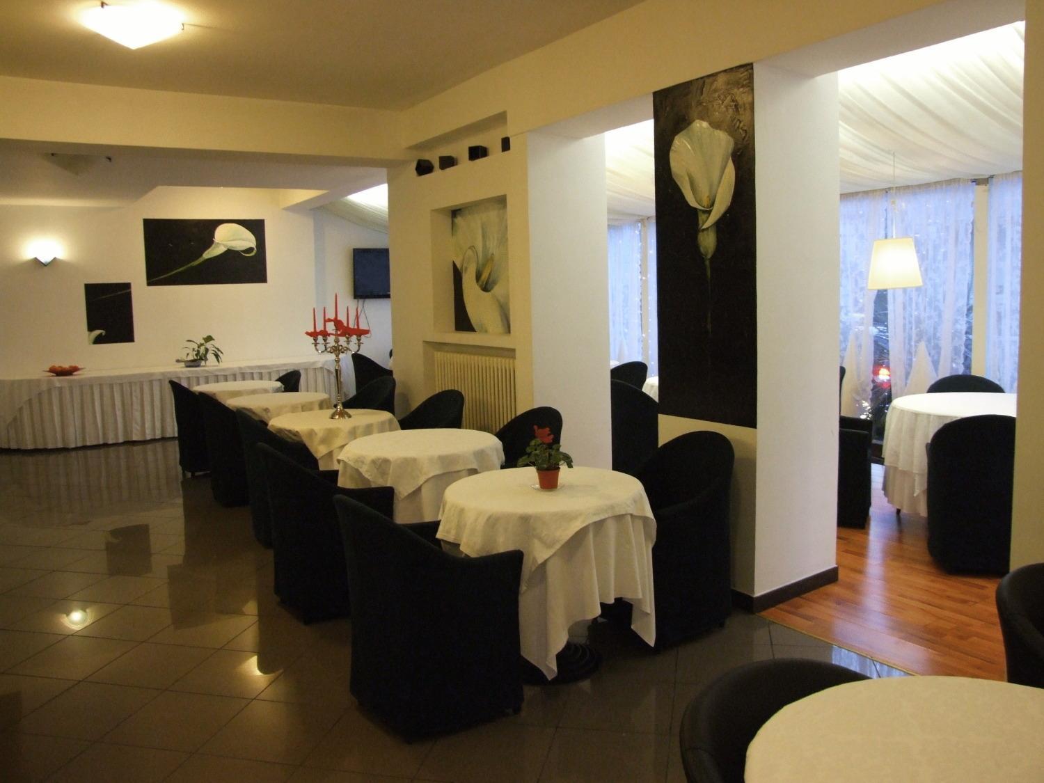 Hotel Mediterraneo Песаро Екстериор снимка