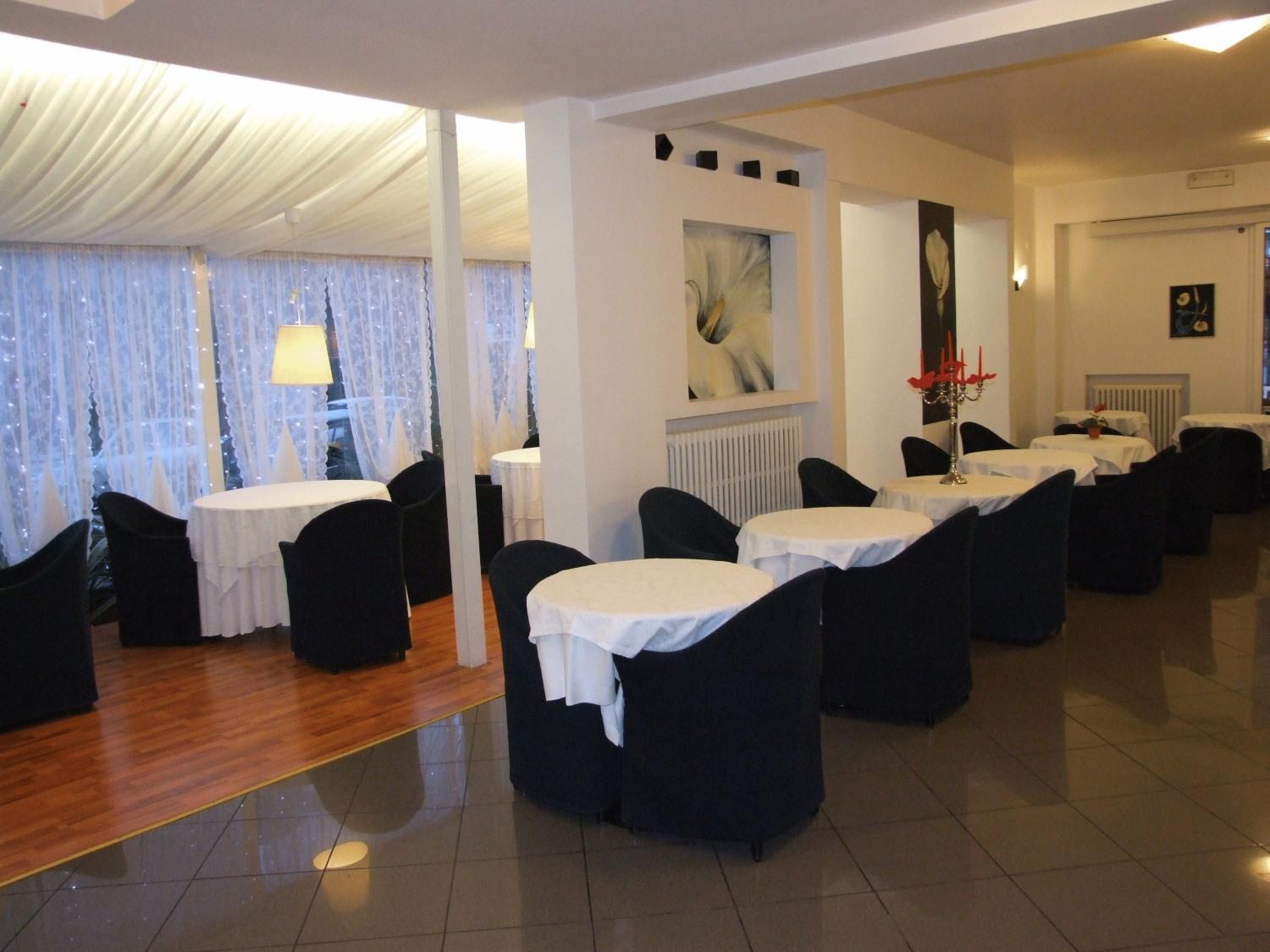 Hotel Mediterraneo Песаро Екстериор снимка
